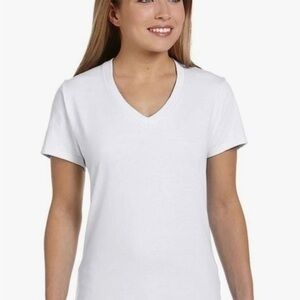 Hanes Women's Nano-T V-Neck T-Shirt size small set of 4 tops